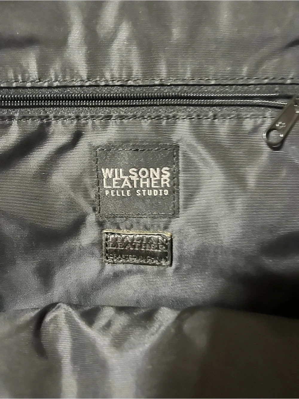 Wilsons Leather compact black